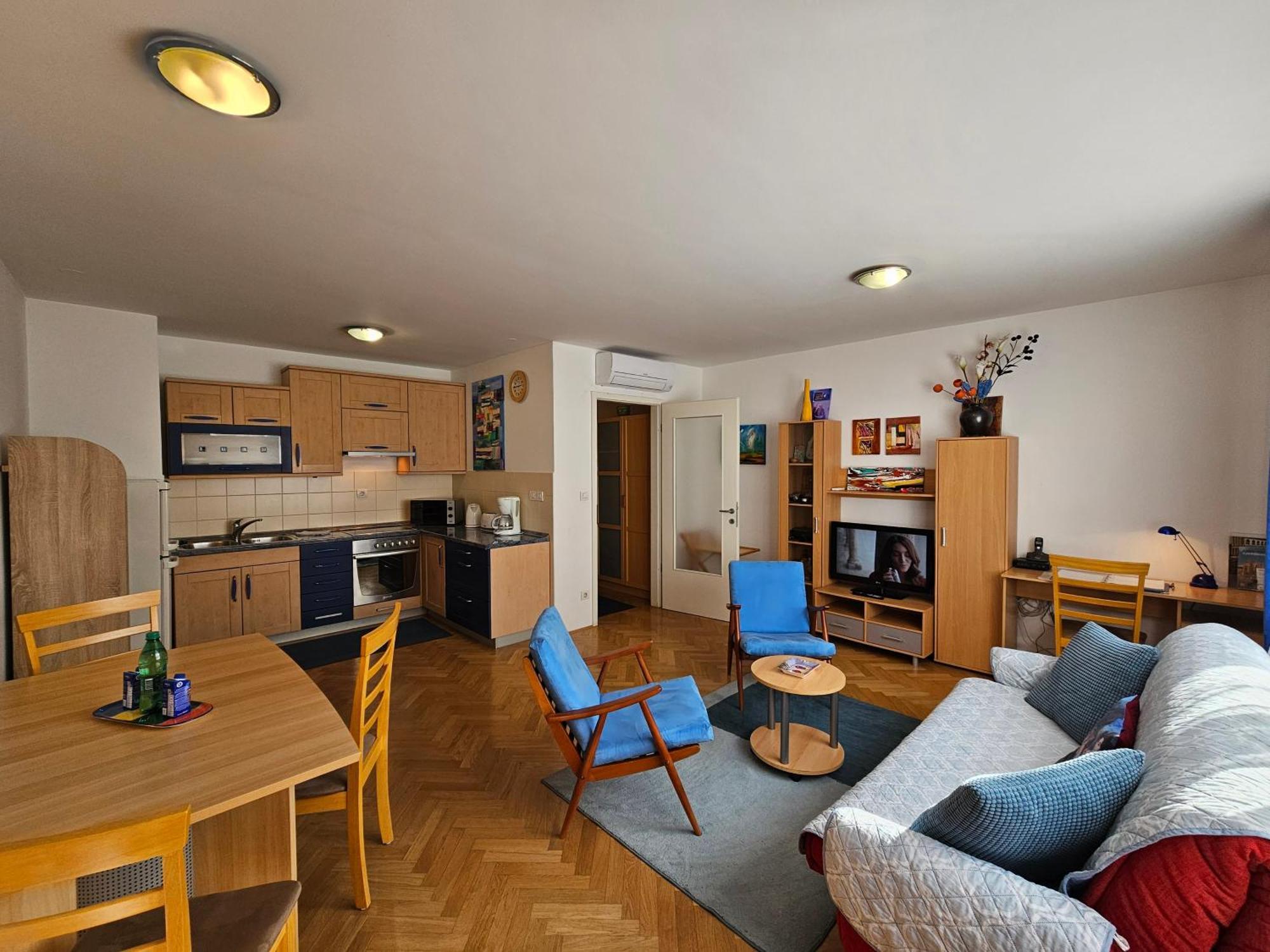 Apartment Irena Tour As Ljubljana Extérieur photo