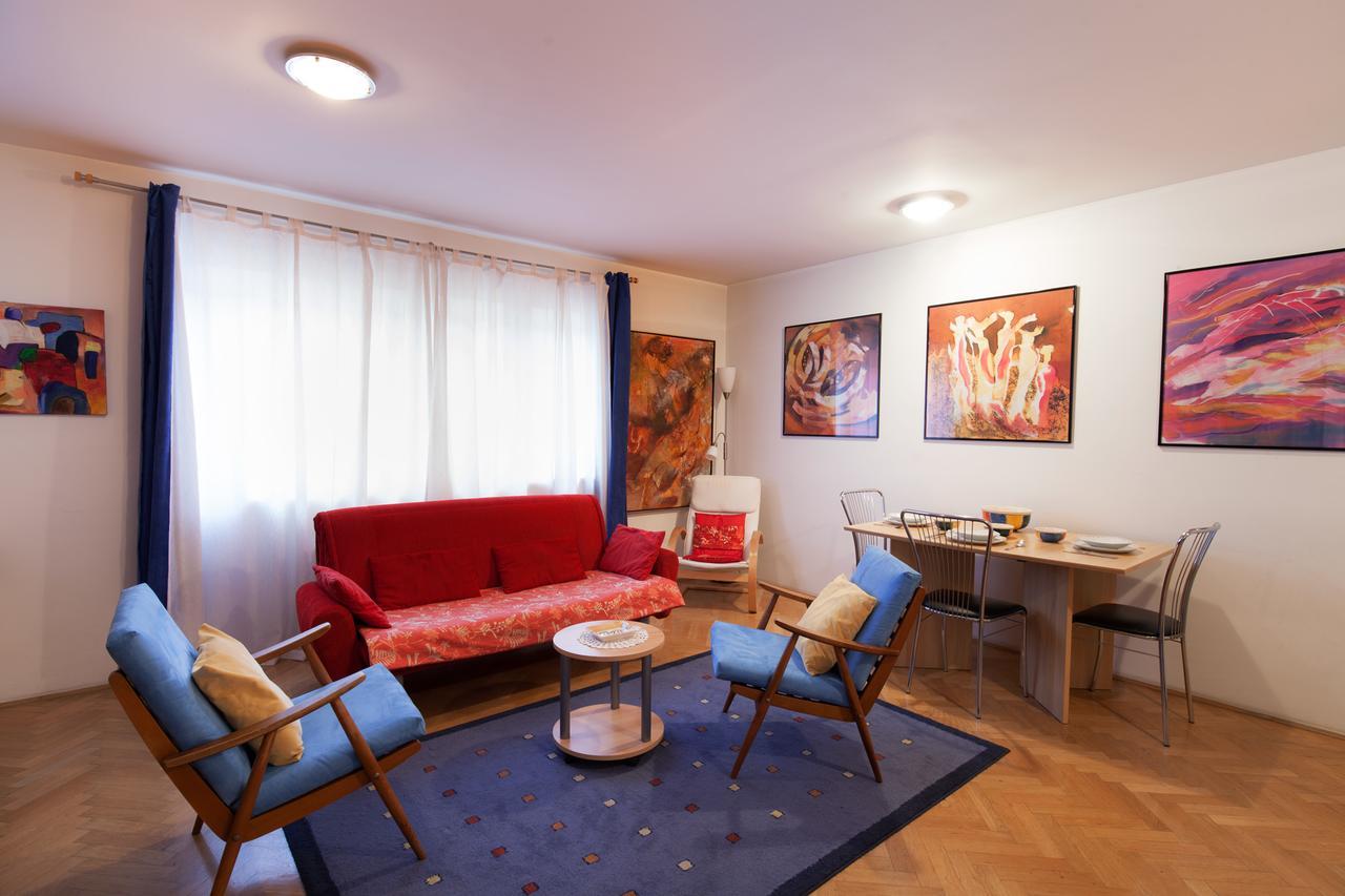 Apartment Irena Tour As Ljubljana Extérieur photo